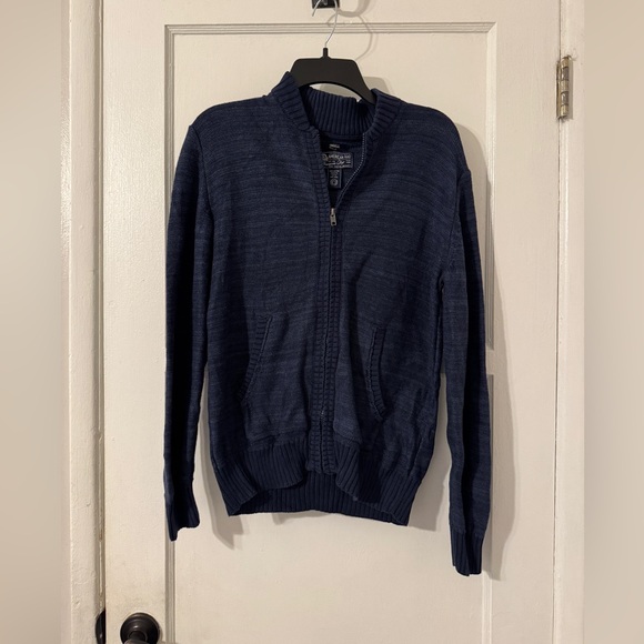 American Rag Other - American rag CIE Zip Up Men’s sweater Sz Small